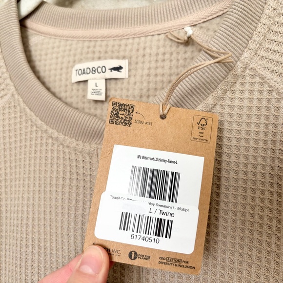 Toad & Co Bitterroot Long Sleeve Henley, Twine - Picture 3 of 4